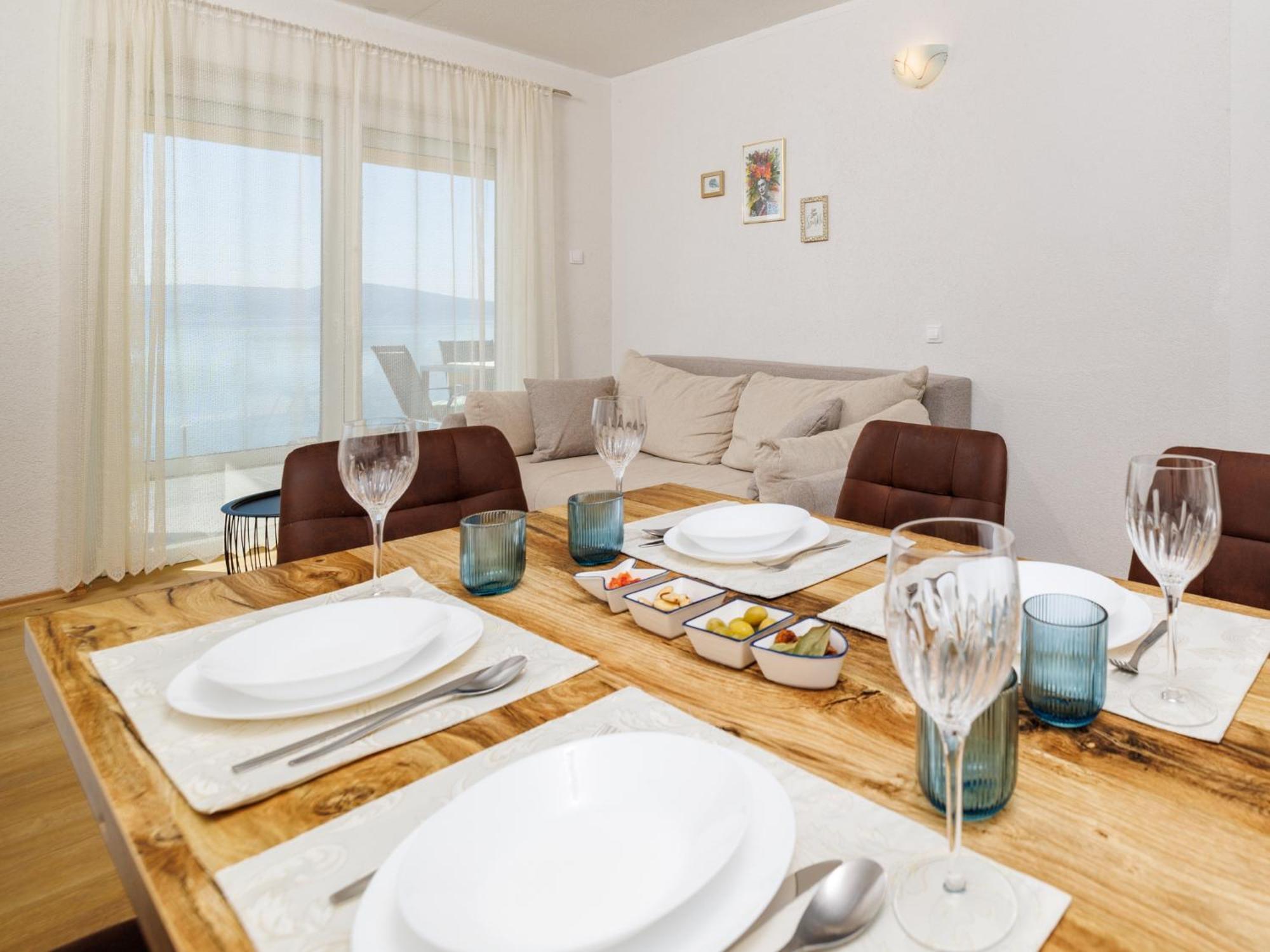 Apartmani Tijana Novi Vinodolski Exterior photo